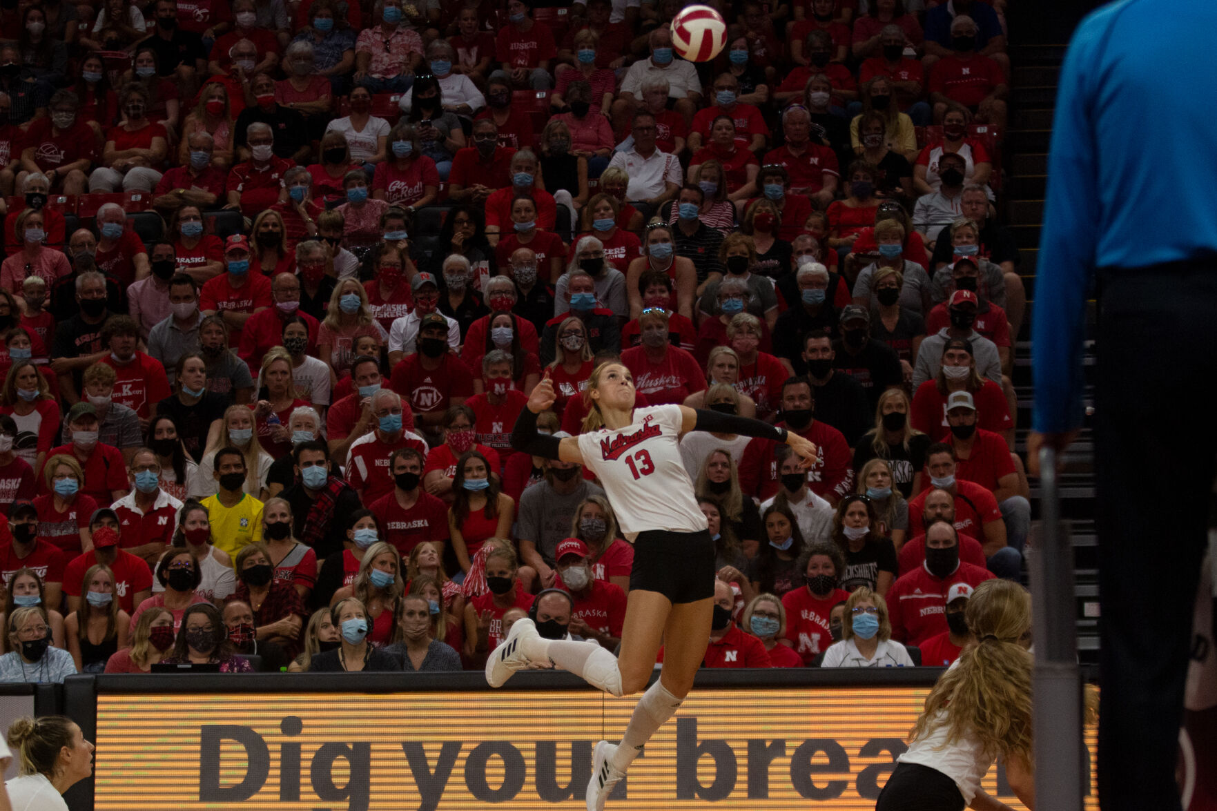Volleyball vs Louisville Photo No. 10